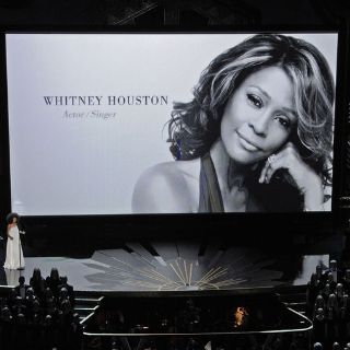 Aún no se determinan causas de la muerte de Whitney Houston