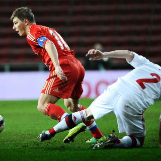 Arshavin encabeza victoria rusa