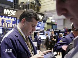 Apple, empresa que cotiza en la Bolsa,  subió el 1.31 % tras el anuncio del lanzamiento del próximo iPad. ARCHIVO  /