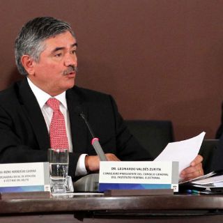 Acuerda IFE postergar discusión sobre conteo rápido