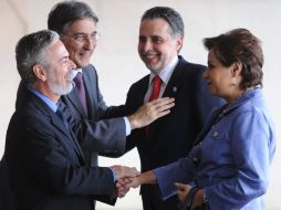 El canciller brasileño, Antonio Patriota y la  titular de la SRE  Patricia Espinosa durante las conversaciones para el tratado. EFE  /