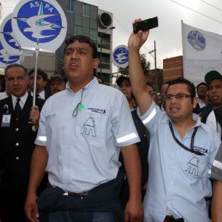La SCT se quiere “lavar las manos” en caso Mexicana, dicen pilotos