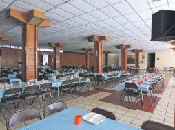 El comedor en La Casa Hogar Cabañas, uno de los albergues a cargo del Estado y uno de los que más niños hospedan.  /