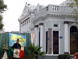 En el recuadro: Cuauhtémoc Tonatiuh Vidrio Sahagún, testimonio del nivel educativo de la UdeG en Ucrania. ESPECIAL  /