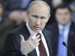 Según sondeos, el expresidente Vladímir Putin, ganaría los comicios en la primera vuelta con un 66% de los votos. EFE  /
