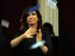 Cristina Fernández propuso ayer en el Congreso renegociar el acuerdo de vuelos. EFE  /