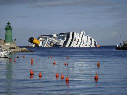 El capitán del encallado crucero Costa Concordia no estaba usando sus anteojos la noche del accidente en Italia. AFP  /