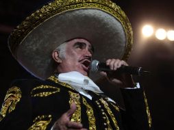 Como parte de la promoción del álbum, ambos artistas ofrecerán juntos algunos conciertos dentro de la gira de despedida de Vicente.  /