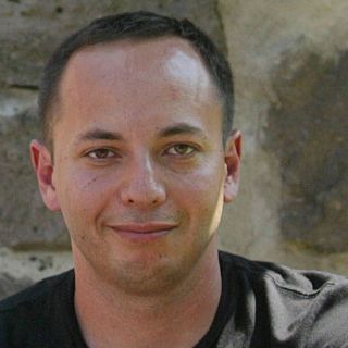 Roberto Fiesco  presenta ''Todo el mundo tiene a alguien menos yo''