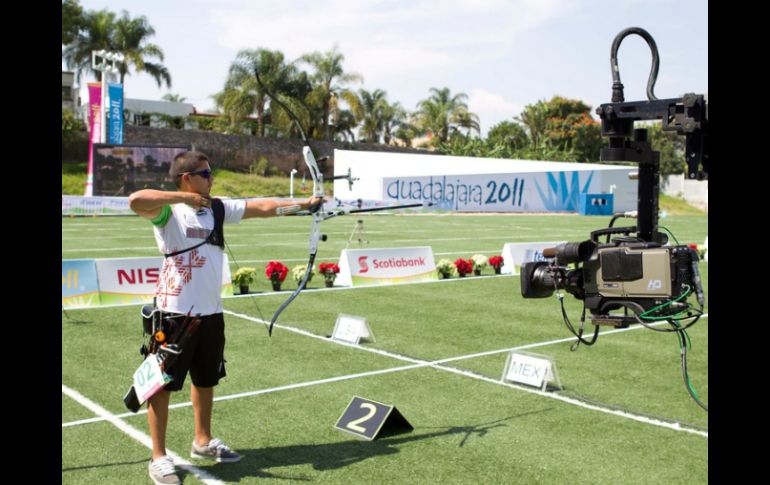 Juan René Serrano es uno de los atletas que participará en el torneo de Nuevo León.  /