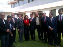 Imagen que difundió Ivonne Ortega, gobernadora de Yucatán, de la reunión de priístas.  /
