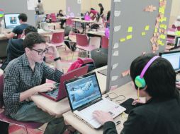 Un aspecto del evento que contó con la participación de importantes firmas de videojuegos y desarrolladores de software.  /