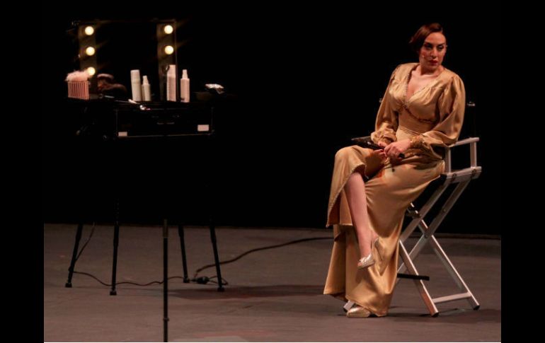 Madame Noir conquistó los corazones de los cuatro mil 500 asistentes que se dieron cita en el recinto.  /