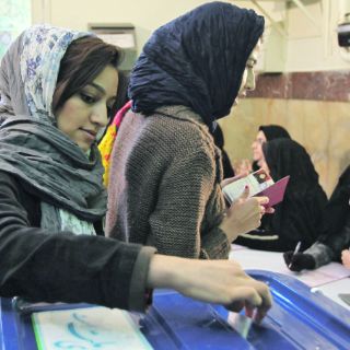 Leales a Jamenei ganan comicios parlamentarios