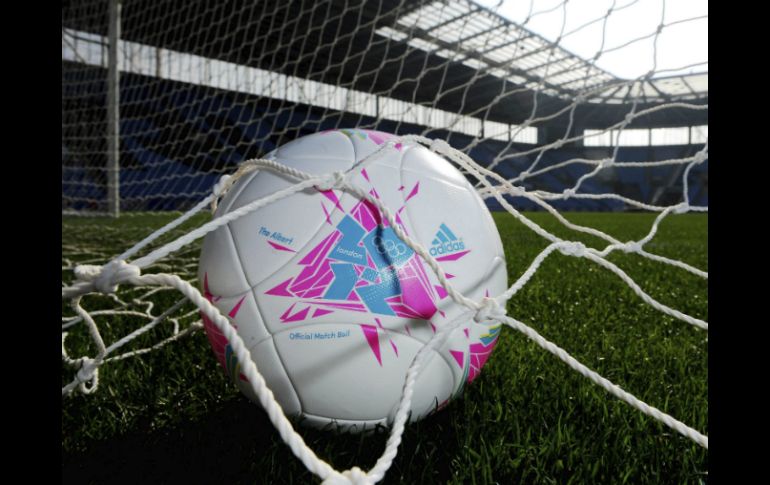 Fotografía facilitada por Adidas que muestra el esférico oficial de la competición futbolística de los Juegos Olímpicos. EFE  /