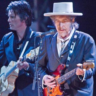 Los inicios explosivos de Bob Dylan aterrizan en París