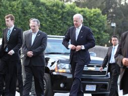 Biden se negó a hablar sobre sus encuentros previos con los tres principales precandidatos; dijo tener un gran día al ir al templo. NTX  /