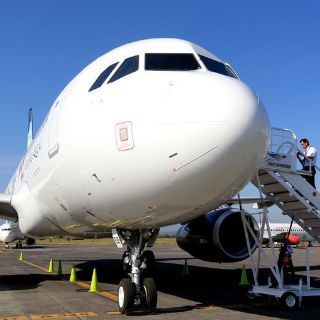 Anuncian proyecto de aerolínea jalisciense