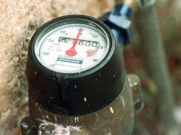 Los primeros medidores ''inteligentes'' serán instalados en los establecimientos que consumen más agua. ARCHIVO  /