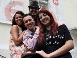 Lecturas como ''El pingüino'' o ''El ruido de los huesos que crujen'', se focalizan en temas de actualidad para jóvenes.  /