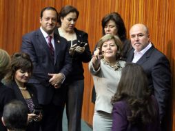 Clouthier Carrillo (der) se despidió hoy de sus colegas legisladores para lanzar su candidatura independiente. NTX  /