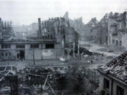 Catedral de Leipzig, gtras un bombardeo aliado en 1945. ARCHIVO  /