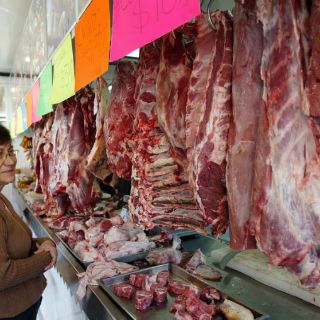 Cae la demanda de carne de res, aumenta la de cerdo