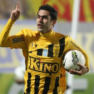 Nery Castillo es duda frente a Olympiakos