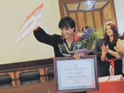 El Ayuntamiento de Guadalajara entregó su reconocimiento ''Irene Robledo García'' a Cristina Morfín Ramírez.  /
