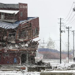 Minutas revelan sorpresa y confusión en el gabinete nipón tras sismo
