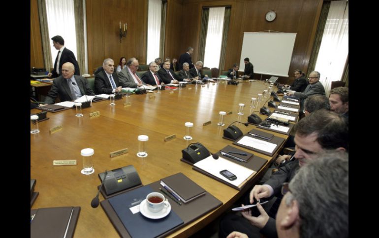Reunión del consejo de ministros en el Parlamento griego este viernes. EFE  /