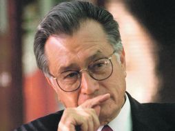 La postulación de Manuel Bartlett como candidato a la Cámara de Senadores, ha reabierto viejas “heridas” de la izquierda. AP  /