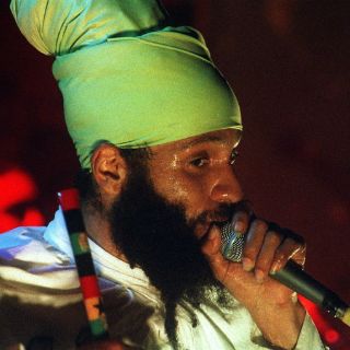 Fidel Nadal regresa a los sonidos del funk con 'Peace & love'