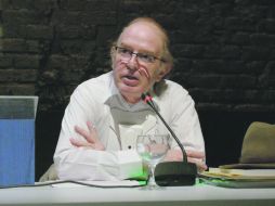 John Saxe-Fernández apoya la propuesta de Andrés Manuel López Obrador de construir más refinerías. ESPECIAL  /