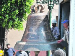Una de las tres campanas que replicarán en la Catedral de León el 25 de marzo, cuando el Papa presida el rezo de Vísperas. NTX  /