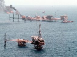 Saxe-Fernández dice que Estados Unidos quiere extraer petróleo sin fijarse en las posibilidades de mejorar los precios. NOTIMEX  /