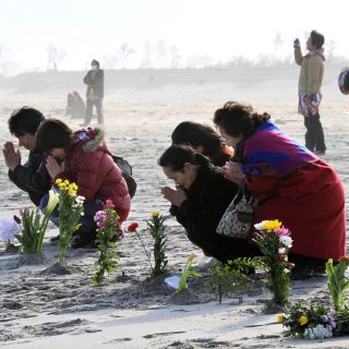 Japón rindió homenaje a víctimas del tsunami