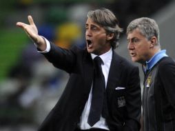 Mancini menciona que Van Pierce es 'uno de los mejores delanteros de Europa'. AFP  /