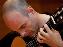 Gallén fue el responsable de impartir el Diplomado de Perfeccionamiento Guitarrístico. ESPECIAL  /