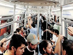 La campaña se difundirá a través de carteles que serán colocados en unidades del transporte público del Distrito Federal. ARCHIVO  /