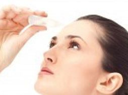 El constante uso de gotas no prescritas por un especialista puede provocar daño. ESPECIAL  /