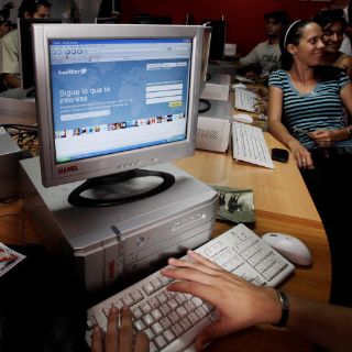 Internet aumenta su papel como medio de lucha contra las dictaduras