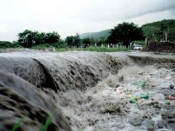 En Punta Arenas, las autoridades también se encuentran monitoreando la zona de los ríos Las Minas, Llau Llau y D'Agostini. NOTIMEX  /