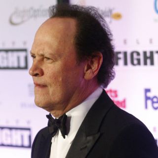 Billy Crystal llega a 64 años de vida con exitosa trayectoria