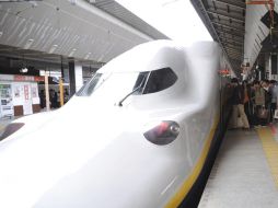 Algunos trenes de alta velocidad Shinkansen y otros regionales han tenido que ser detenidos. ARCHIVO  /