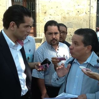 Adultos mayores piden gratuidad en transporte público