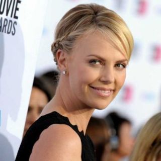 Charlize Theron adopta un bebé llamado Jackson