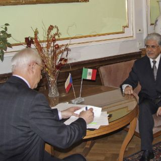 México y la República Checa firman varios acuerdos de cooperación científica