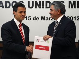Enrique Peña Nieto arribó a la sede del Instituto Federal Electoral  para entregar su solicitud de registro. REUTERS  /