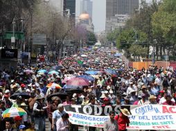 Marcha del CNTE hoy, en el Zócalo capitalino. NTX  /